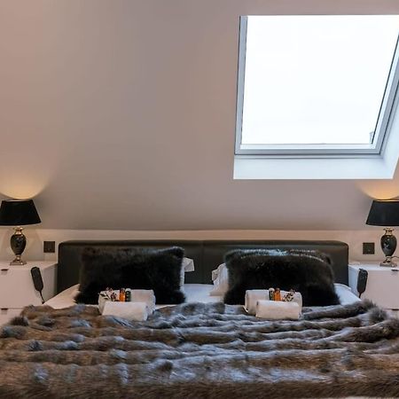 Huswell - Luxurious Apartment With Parking 비르넴 외부 사진
